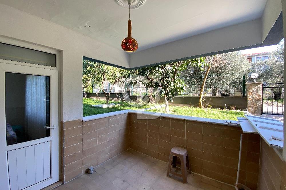 ALTINOLUK’TA HAVUZLU DENİZE 50 M. HAVUZLU SİTE İÇİNDE SATILIK 2+1 DAİRE