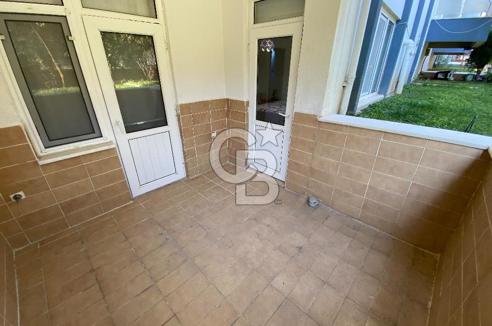 ALTINOLUK’TA HAVUZLU DENİZE 50 M. HAVUZLU SİTE İÇİNDE SATILIK 2+1 DAİRE