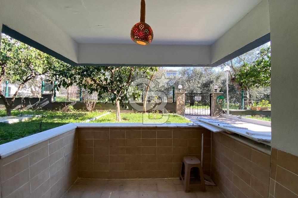 ALTINOLUK’TA HAVUZLU DENİZE 50 M. HAVUZLU SİTE İÇİNDE SATILIK 2+1 DAİRE