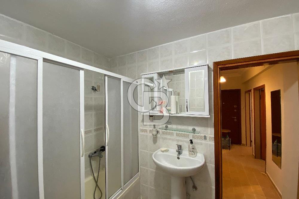 ALTINOLUK’TA HAVUZLU DENİZE 50 M. HAVUZLU SİTE İÇİNDE SATILIK 2+1 DAİRE