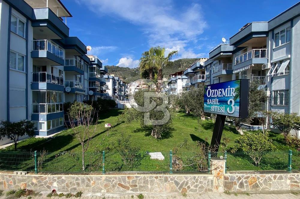 ALTINOLUK’TA HAVUZLU DENİZE 50 M. HAVUZLU SİTE İÇİNDE SATILIK 2+1 DAİRE