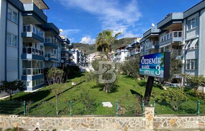 ALTINOLUK’TA HAVUZLU DENİZE 50 M. HAVUZLU SİTE İÇİNDE SATILIK 2+1 DAİRE