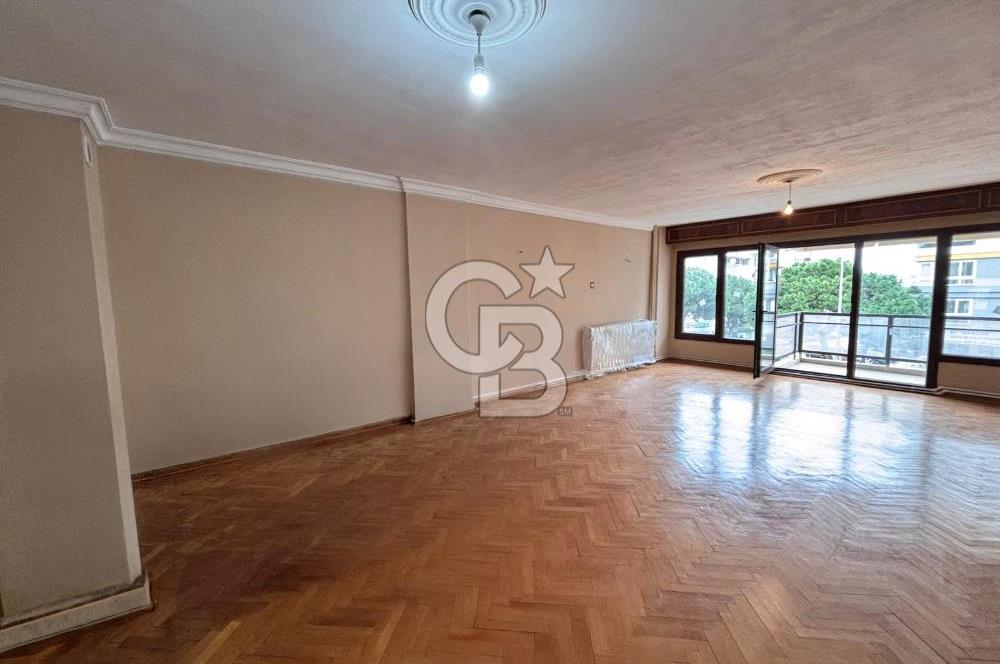 CB Yalı'dan Mithatpaşa Caddesin'de Asansörlü 4+1 Kiralık Daire