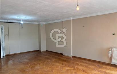 CB Yalı'dan Mithatpaşa Caddesin'de Asansörlü 4+1 Kiralık Daire