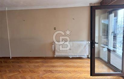 CB Yalı'dan Mithatpaşa Caddesin'de Asansörlü 4+1 Kiralık Daire