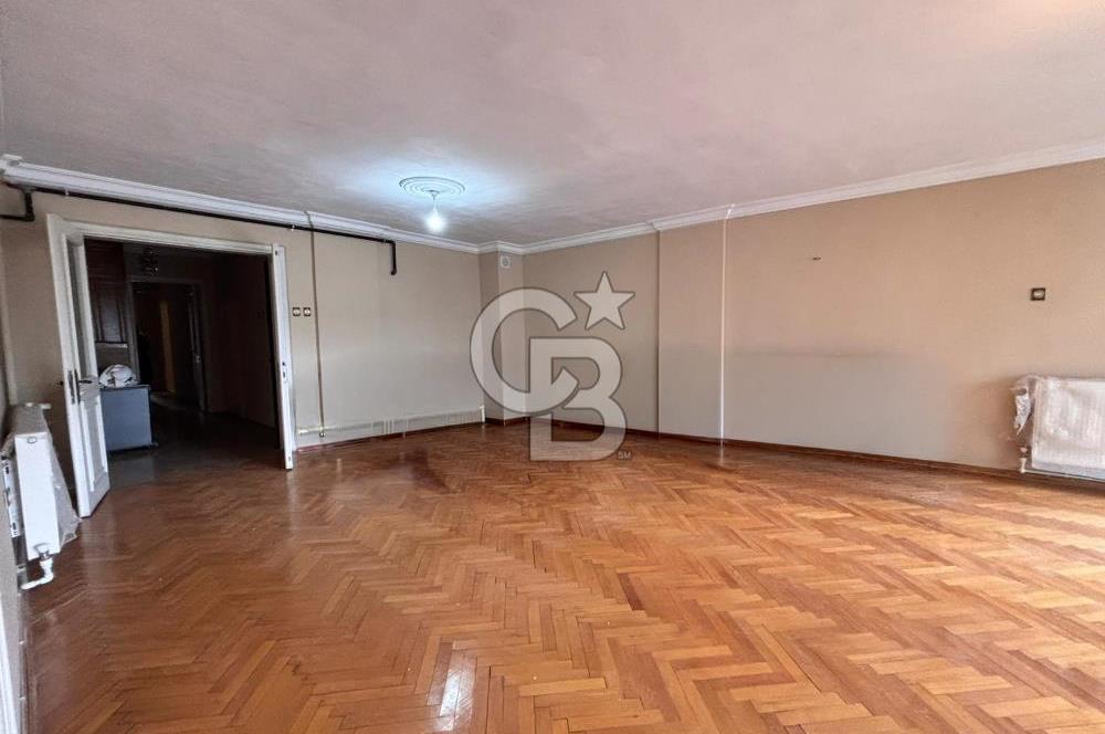 CB Yalı'dan Mithatpaşa Caddesin'de Asansörlü 4+1 Kiralık Daire