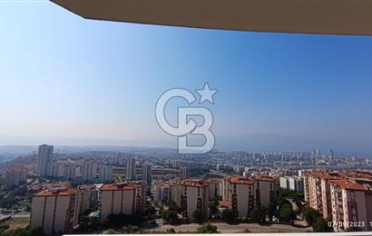 Karşıyaka Yüksek vadi evlerinde Manzaralı Kiralık 4+1