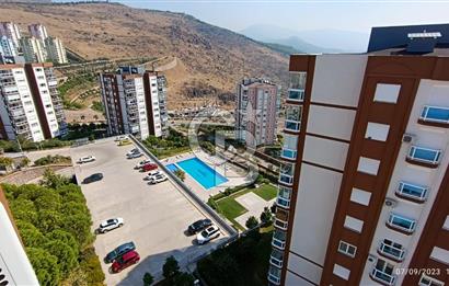 Karşıyaka Yüksek vadi evlerinde Manzaralı Kiralık 4+1