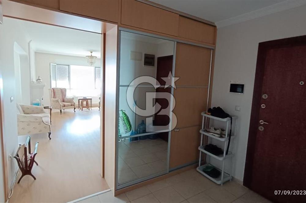 Karşıyaka Yüksek vadi evlerinde Manzaralı Kiralık 4+1