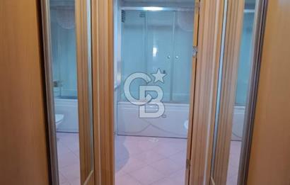 Karşıyaka Yüksek vadi evlerinde Manzaralı Kiralık 4+1