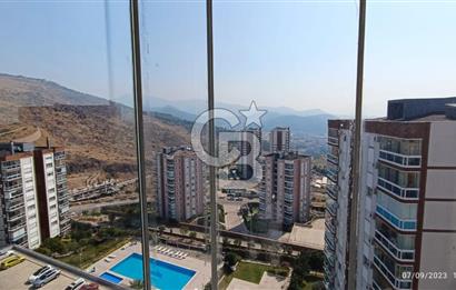 Karşıyaka Yüksek vadi evlerinde Manzaralı Kiralık 4+1