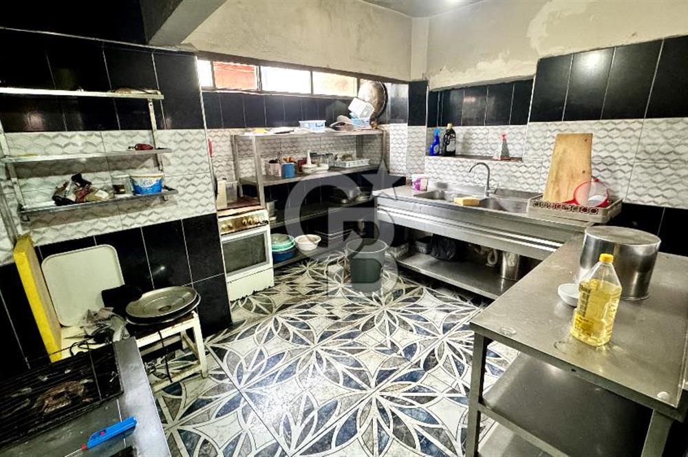 Liman ve Çarşı Yakını: 4 Katlı, Tam Faal Restoran Binası Yeni Sahibini Bekliyor