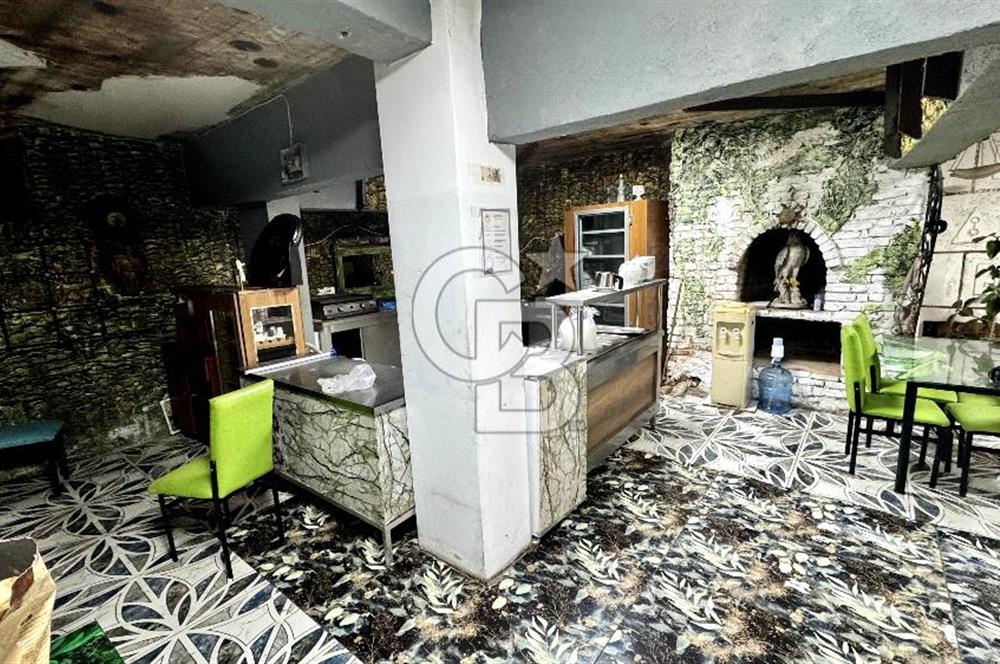 Liman ve Çarşı Yakını: 4 Katlı, Tam Faal Restoran Binası Yeni Sahibini Bekliyor