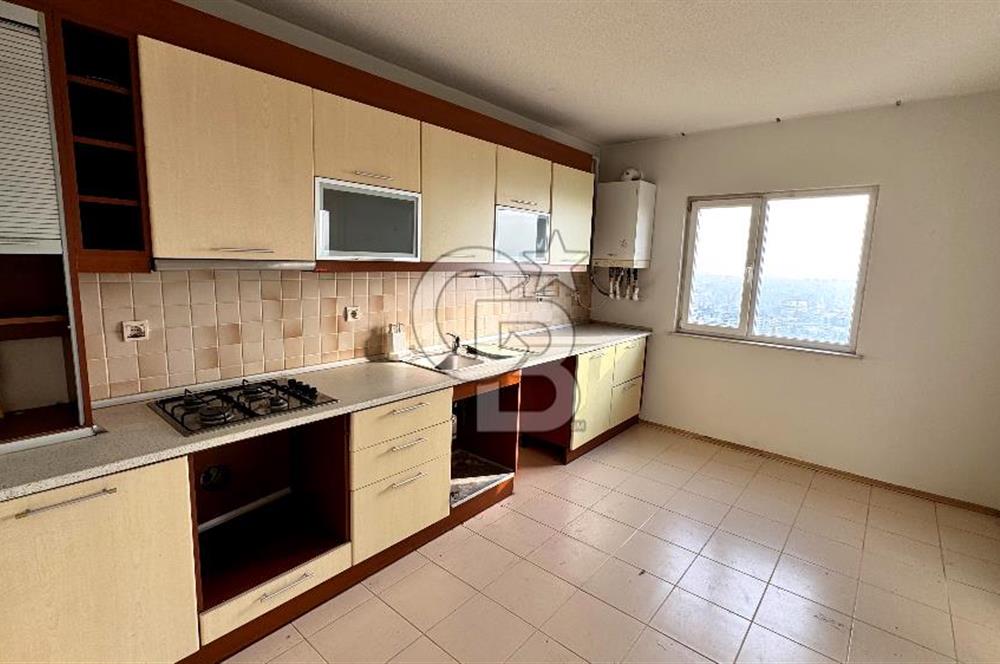 Oyak Yamaçevler'de Kesintisiz Deniz Manzaralı, Güvenli Geniş 3+1 