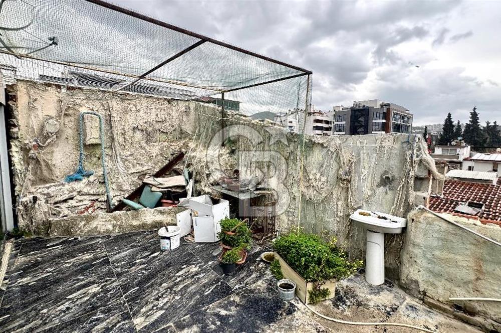 Liman ve Çarşı Yakını: 4 Katlı, Tam Faal Restoran Binası Yeni Sahibini Bekliyor