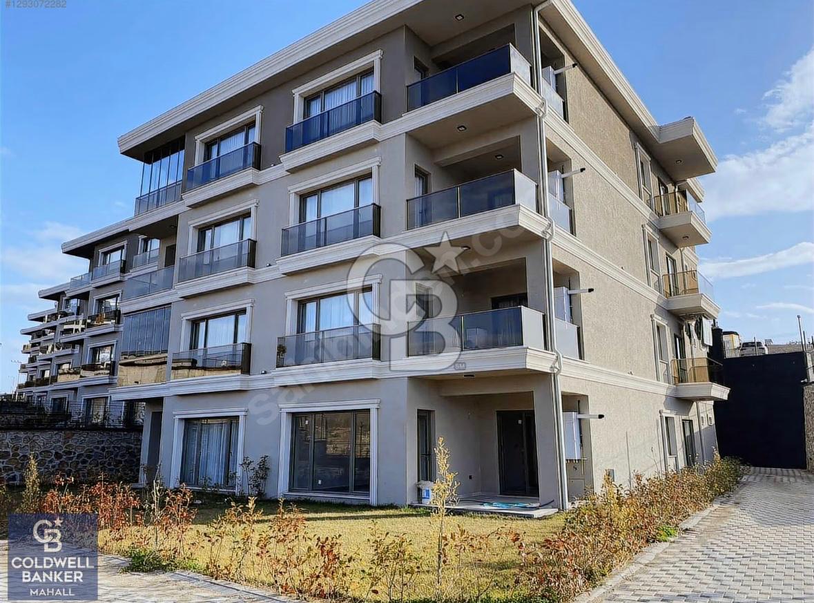 BAŞİSKELE YUVACIKTA SİTE İÇİNDE 186 m² 3+1 KİRALIK DAİRE