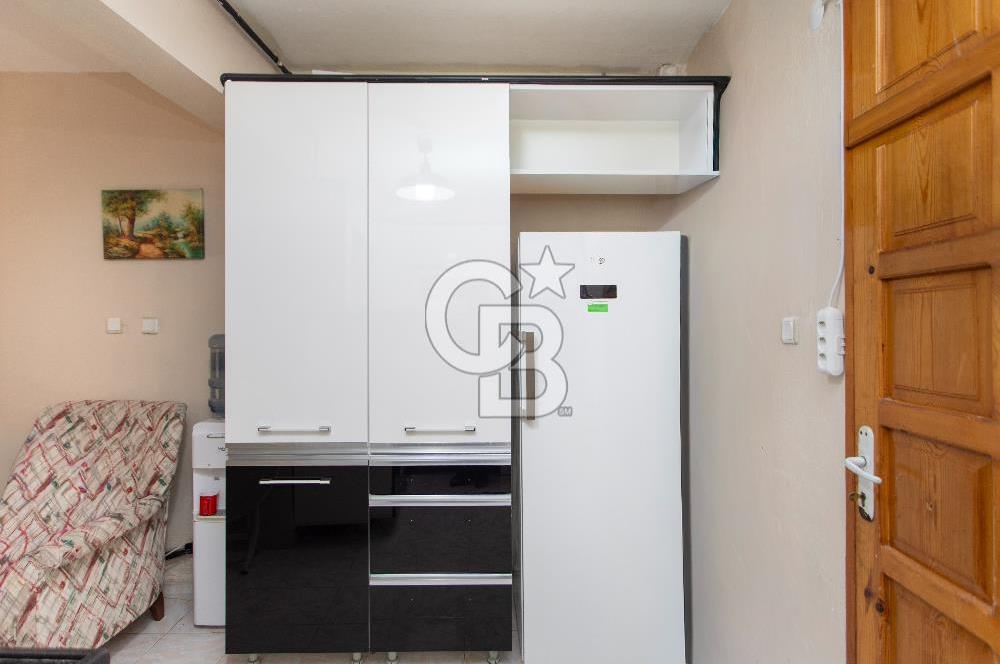 Yenifoça Merkezi Konumda Satılık 3+1 Tripleks Villa