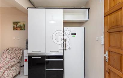 Yenifoça Merkezi Konumda Satılık 3+1 Tripleks Villa