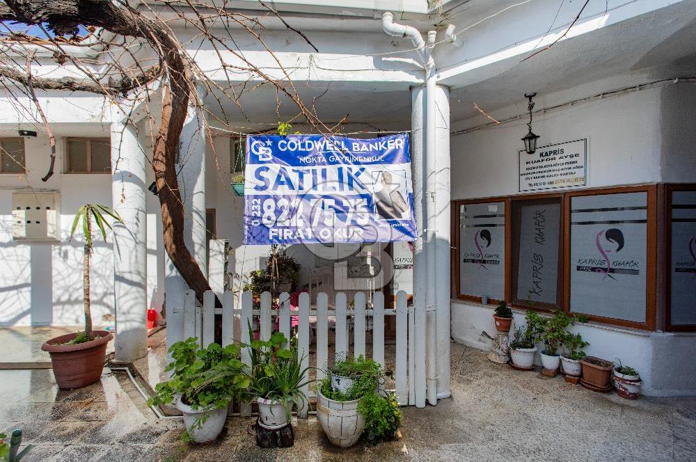 Foça Fevzipaşa Mah. Pasaj İçerisinde Satılık Dükkan