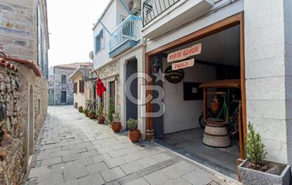 Foça Fevzipaşa Mah. Pasaj İçerisinde Satılık Dükkan