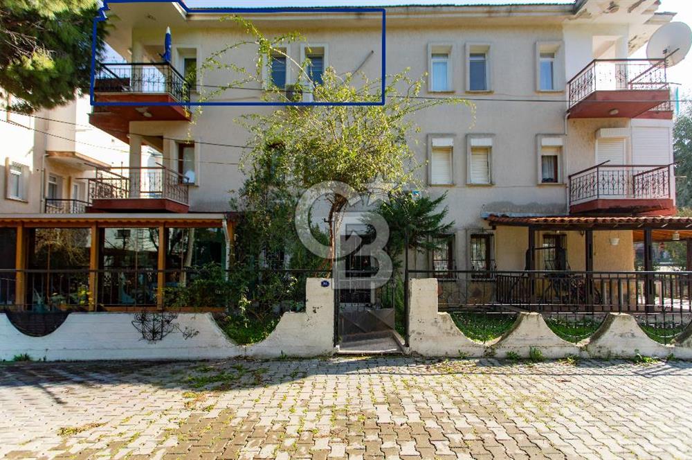 Foça Atatürk Mah. Satılık Tadilatlı 3+1 Daire