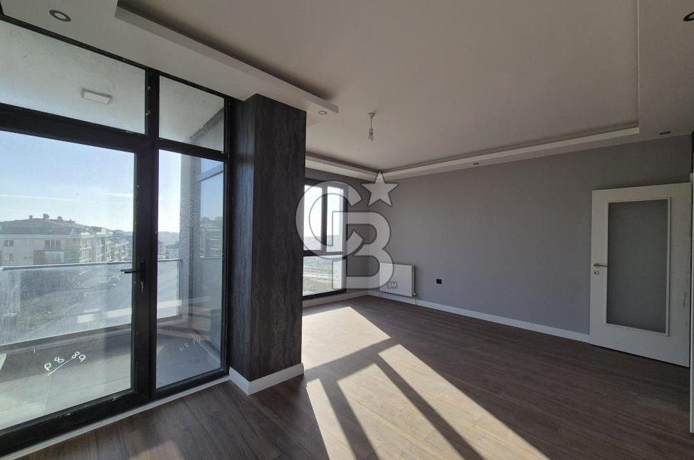 BEYLİKDÜZÜ KAVAKLI ESMARİN BUTİK'TE SATILIK 3+2 DUBLEKS DAİRE