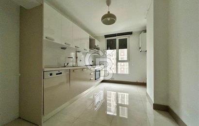 Bağdat caddesi'nde iş yeri ve konuta uygun sahil tarafında 3+1