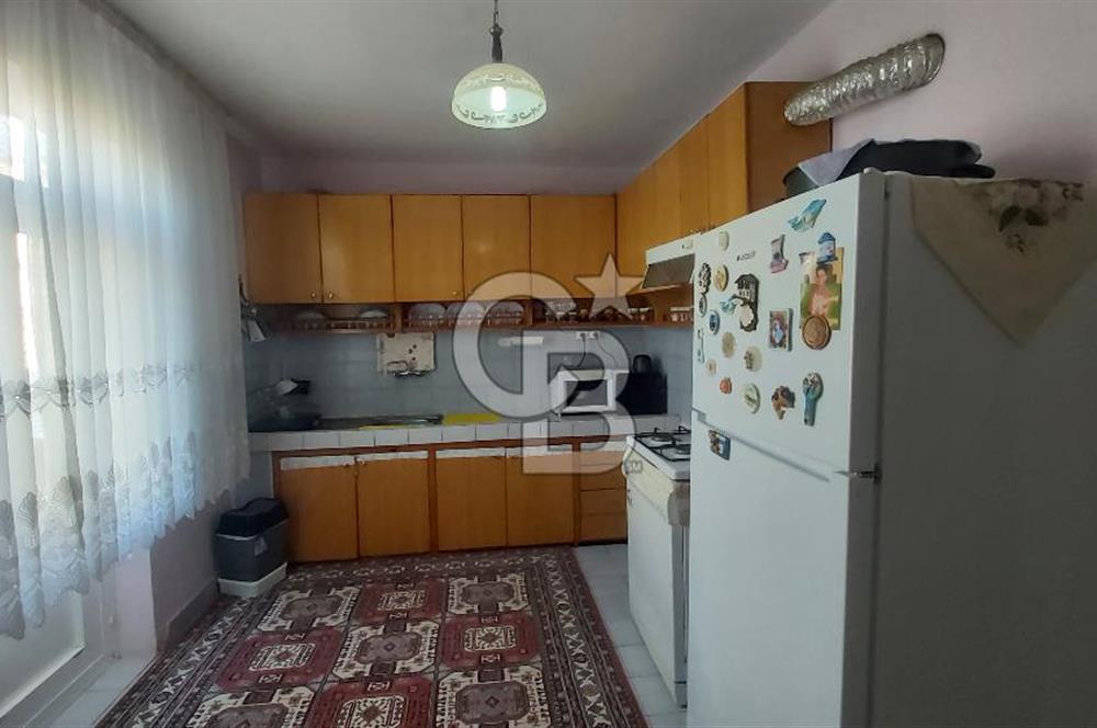 Afyon-Dazkırı Yeniyol Mah.de Merkeze Yakın Satılık Müstakil Ev ve Arsası