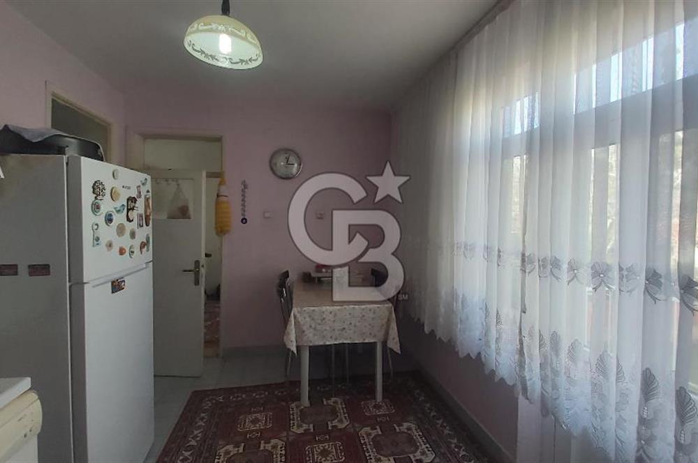 Afyon-Dazkırı Yeniyol Mah.de Merkeze Yakın Satılık Müstakil Ev ve Arsası