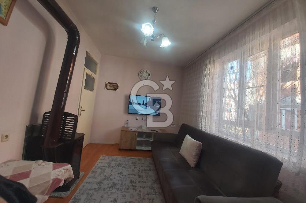 Afyon-Dazkırı Yeniyol Mah.de Merkeze Yakın Satılık Müstakil Ev ve Arsası