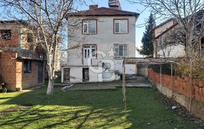 Afyon-Dazkırı Yeniyol Mah.de Merkeze Yakın Satılık Müstakil Ev ve Arsası