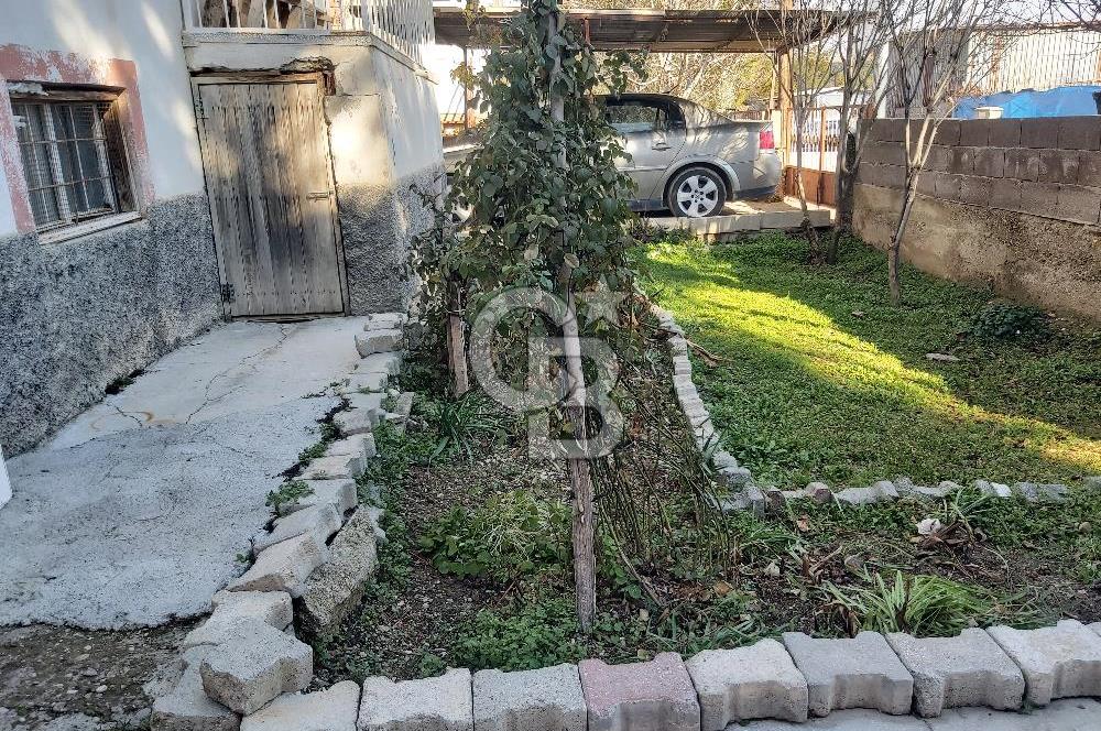 Afyon-Dazkırı Yeniyol Mah.de Merkeze Yakın Satılık Müstakil Ev ve Arsası