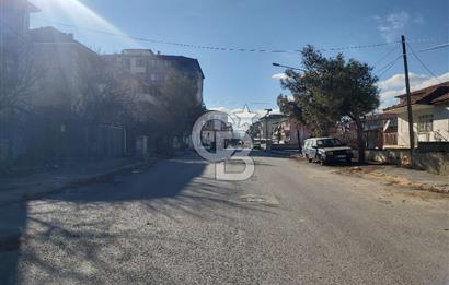 Afyon-Dazkırı Yeniyol Mah.de Merkeze Yakın Satılık Müstakil Ev ve Arsası