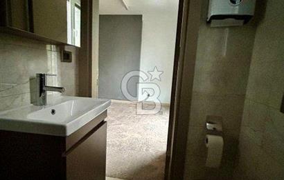 Bağdat caddesi'nde iş yeri ve konuta uygun sahil tarafında 3+1