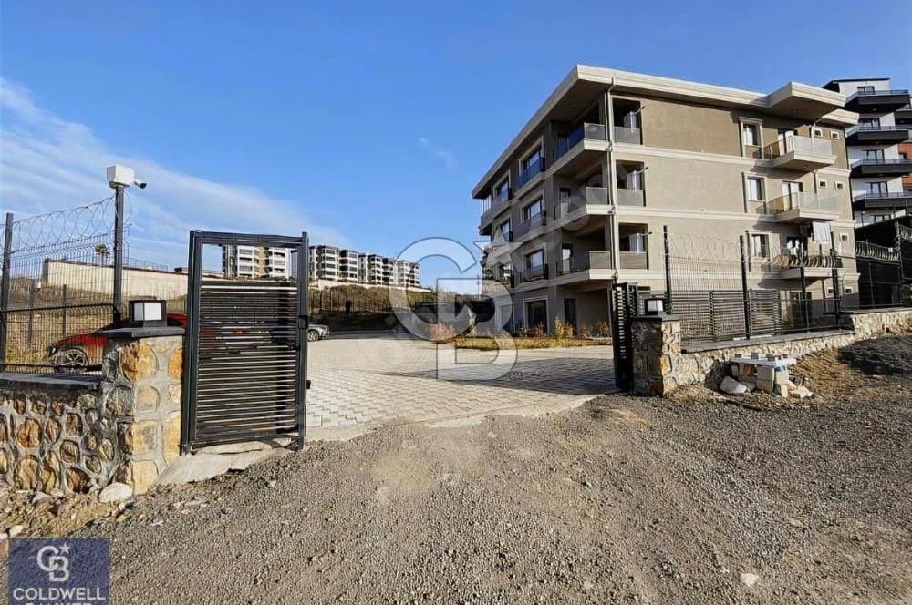 BAŞİSKELE YUVACIKTA SİTE İÇİNDE 186 m² 3+1 KİRALIK DAİRE