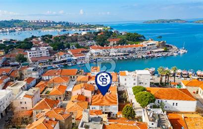 Foça Fevzipaşa Mah. Pasaj İçerisinde Satılık Dükkan