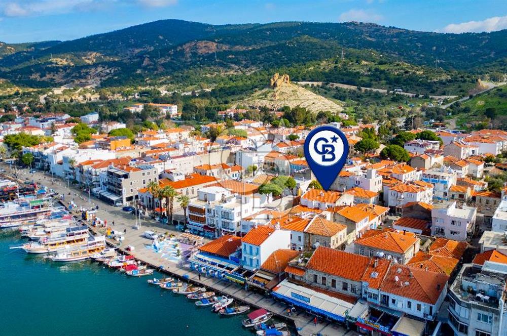 Foça Fevzipaşa Mah. Pasaj İçerisinde Satılık Dükkan