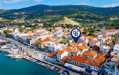 Foça Fevzipaşa Mah. Pasaj İçerisinde Satılık Dükkan