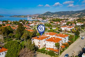 Foça Atatürk Mah. Satılık Tadilatlı 3+1 Daire - 2 - 332938