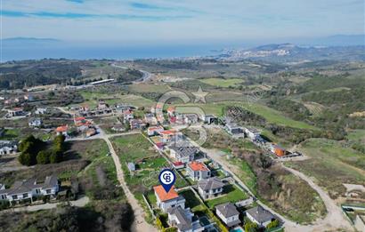 Kuşadası Yaylaköy de deniz manzaralı 7+1 tam müstakil villa