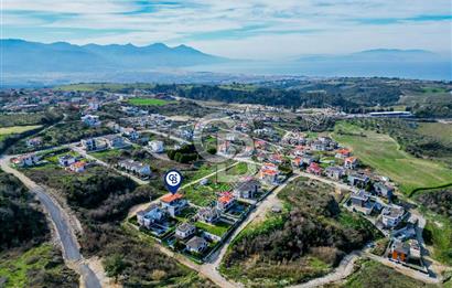 Kuşadası Yaylaköy de deniz manzaralı 7+1 tam müstakil villa