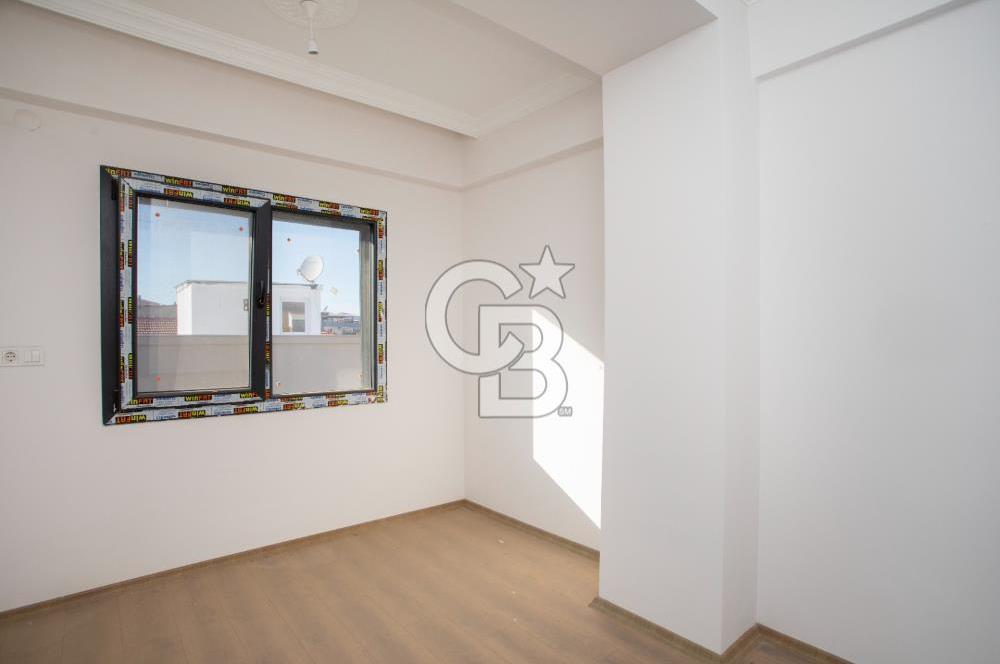 Foça Bağarası Kazım Dirik Mah. Anayola Yakın Kiralık 2+1 Daire