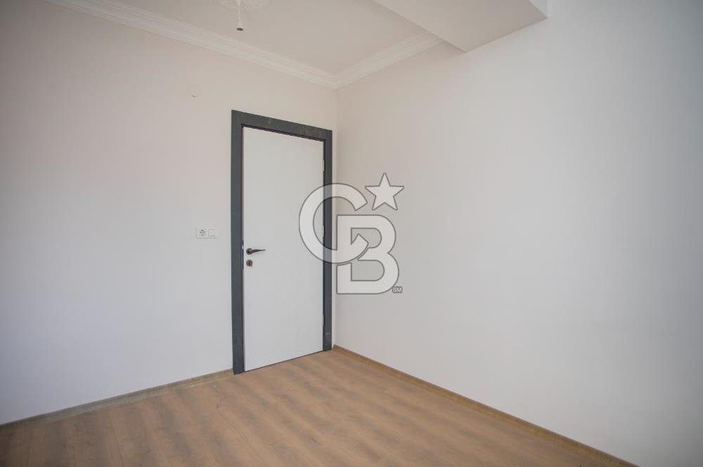 Foça Bağarası Kazım Dirik Mah. Anayola Yakın Kiralık 2+1 Daire