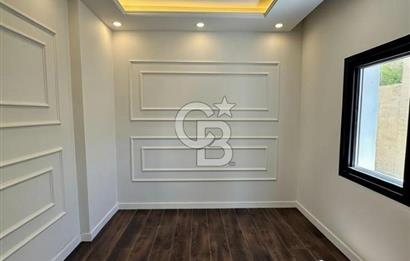 Büyükçekmece'de Deniz Manzaralı Sıfır 6+1 Teraslı Satılık Villa