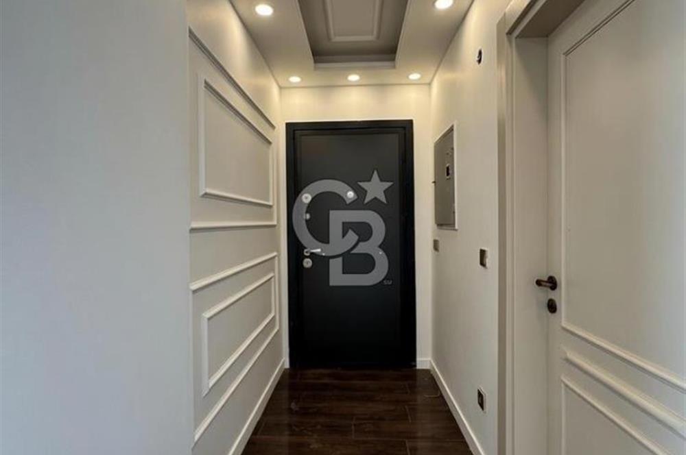 Büyükçekmece'de Deniz Manzaralı Sıfır 6+1 Teraslı Satılık Villa