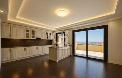 Büyükçekmece'de Deniz Manzaralı Sıfır 6+1 Teraslı Satılık Villa