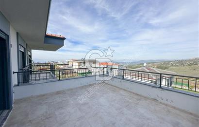 Kuşadası Yaylaköy de deniz manzaralı 7+1 tam müstakil villa