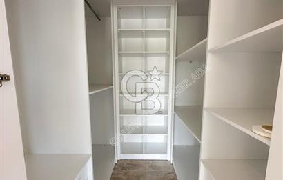 Kuşadası Yaylaköy de deniz manzaralı 7+1 tam müstakil villa