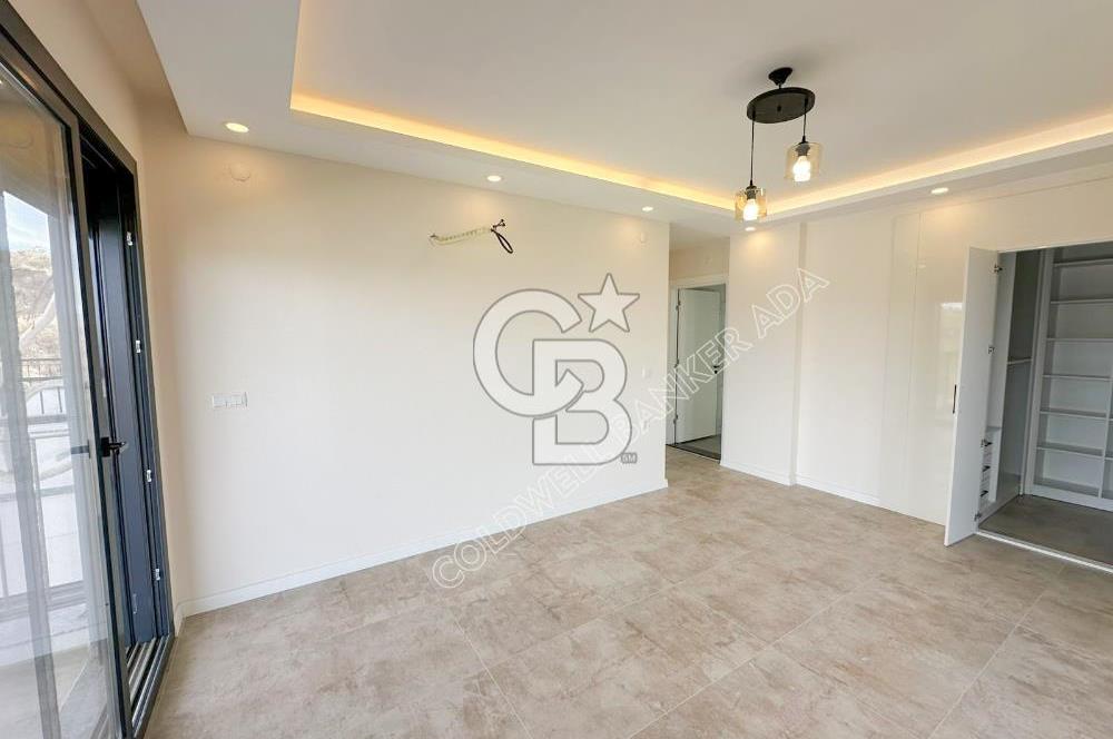 Kuşadası Yaylaköy de deniz manzaralı 7+1 tam müstakil villa