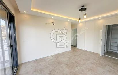 Kuşadası Yaylaköy de deniz manzaralı 7+1 tam müstakil villa